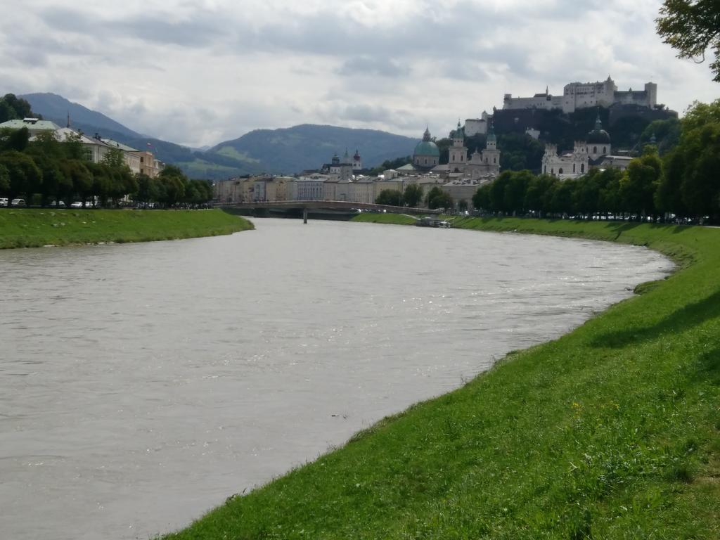 Fruehstueckspension Helmhof Salzburg Zewnętrze zdjęcie
